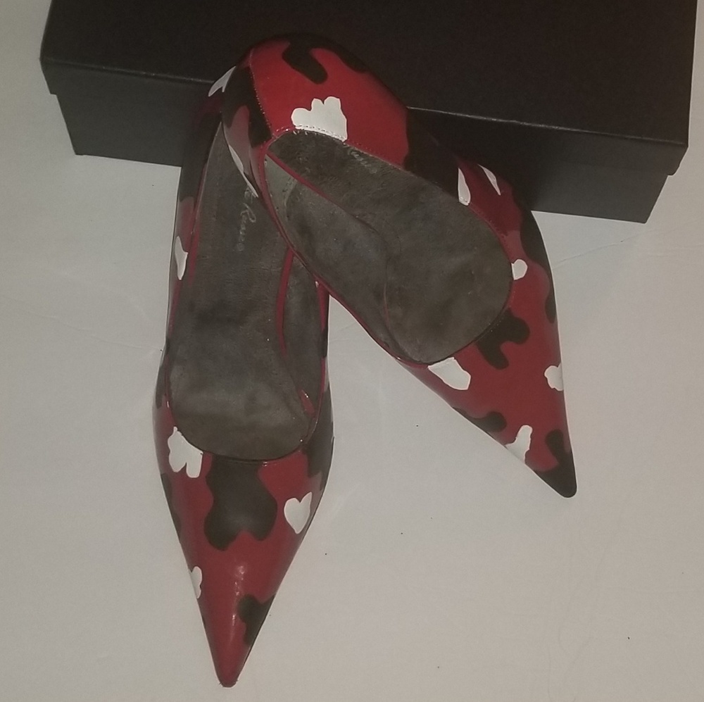 heels - Picture 2 of 3